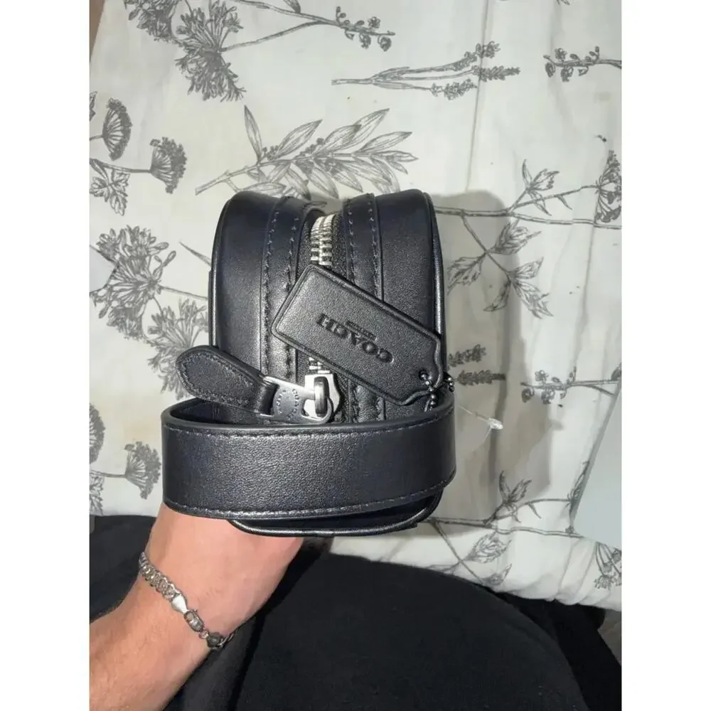 Coach nwt b5